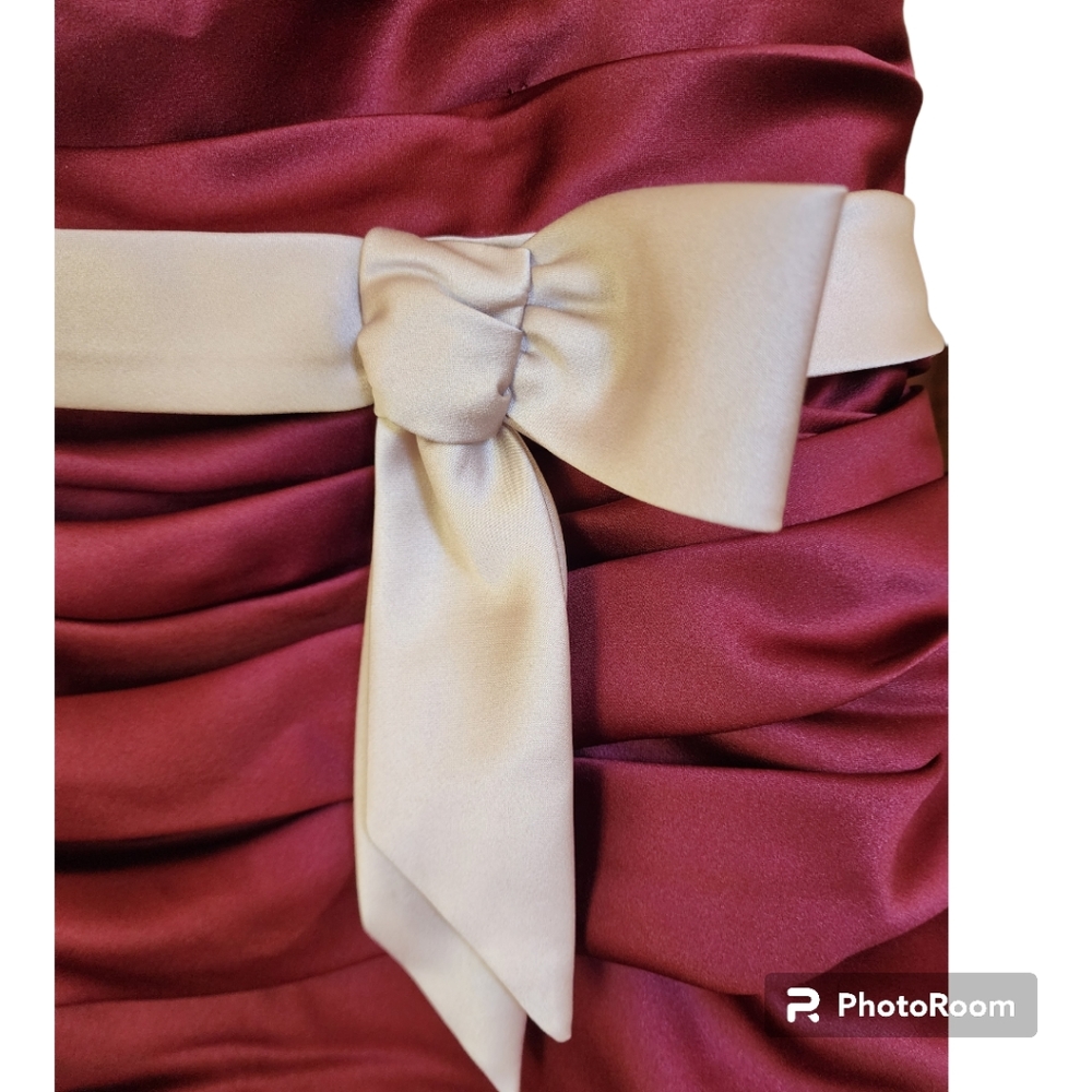 Alfred Angelo Formal Dress - Picture 3 of 4